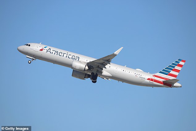 1732178003 910 American Airlines passengers duct tape unhinged traveler who tried to open