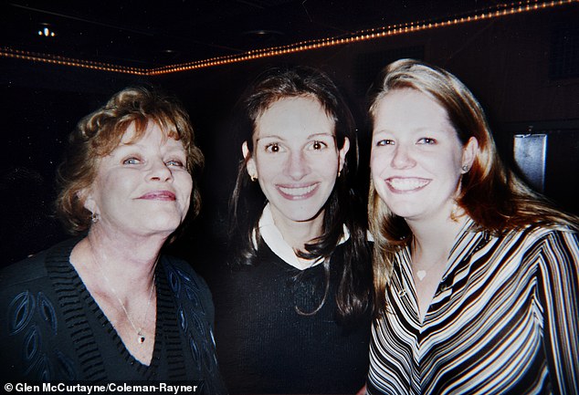 Roberts is pictured with Motes and her mother Betty Lou when the star was filming 1997's My Best Friend's Wedding.