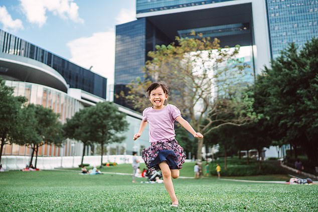 Green spaces had a more protective effect on boys than on girls
