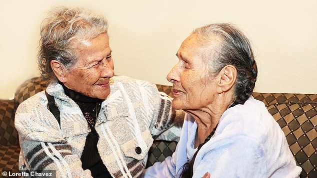 Chávez and López argued over who was the oldest, with López insisting that she was born six minutes before her twin.