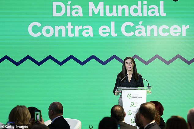 The Spanish royalty is permanent honorary president of the Spanish Association against Cancer and its Scientific Foundation
