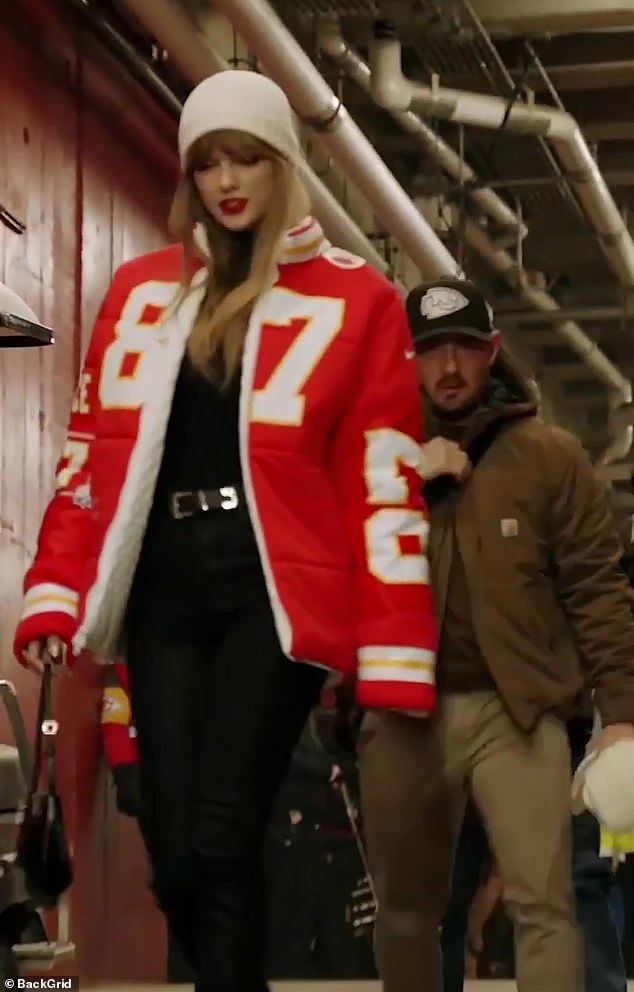 And Swift has helped her reach that goal after the Lavender Haze singer, 34, sported a custom Kansas City Chiefs puffer coat that Kristin designed especially for her without knowing her measurements.
