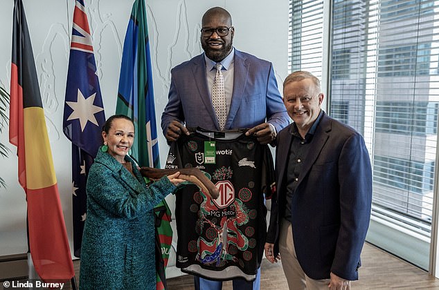 NBA legend Shaquille O'Neal (center) is pictured with Indigenous Australian Minister Linda Burney (left) and Prime Minister Anthony Albanese (right).