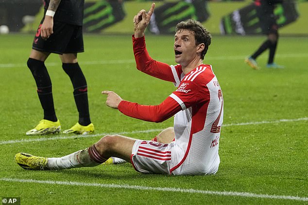 Thomas Müller, Kane's teammate at Bayern, harshly criticized his teammates and said that he is 