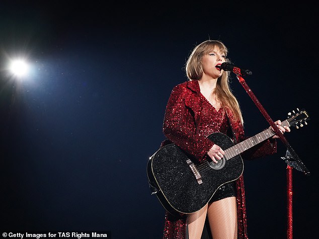 The Shake It Off star made several costume changes during her shows.