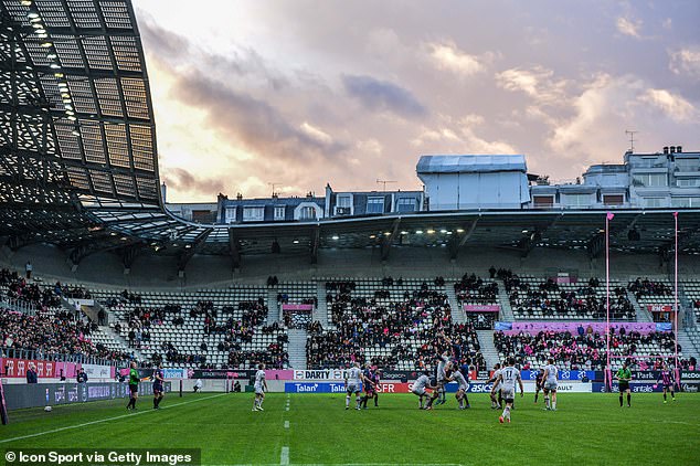 One option is the Stade Jean-Bouin, with a capacity for 20,000 people, located near the Parc des Princes.