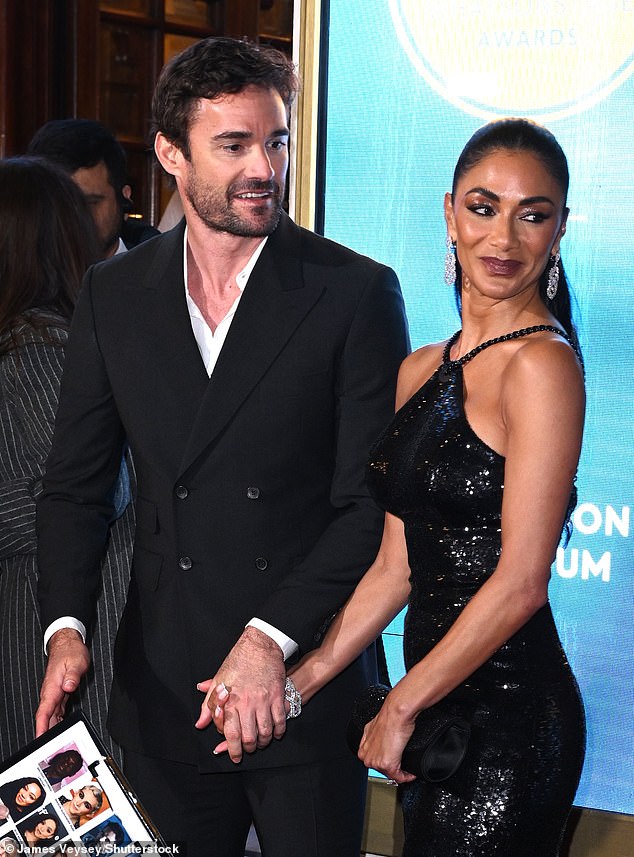 The American singer, 45, was accompanied by her beloved fiancé Thom Evans, 38, on the star-studded red carpet.