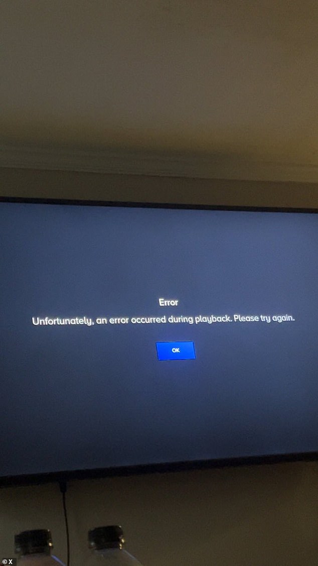 Fans who were still experiencing the issues as the game entered its second quarter reported that they were still seeing the same error message on the screen, which read: 