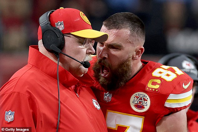 Travis Kelce yells at Chiefs head coach Andy Reid after a Kansas City turnover