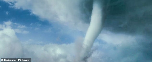 In the clip, Glen Powell, who was recently seen in the company of an influencer and a model, played a storm chaser who was forced to confront a particularly catastrophic tornado that was causing devastation throughout the Midwest.