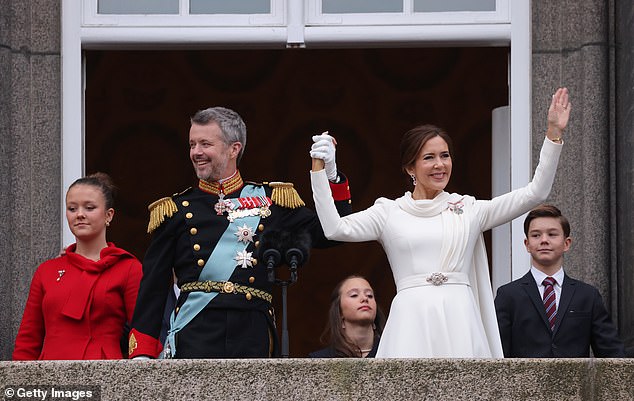 There is no doubt that today will mark a turning point for the Danish royal family, which until now has grown relatively normally.
