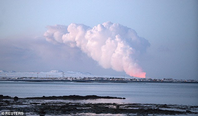 The eruption caused a huge plume of steam and gas, which can also be seen on satellite images.  The Icelandic Meteorological Office, however, now says that the risk of gas pollution has decreased in the town of Grindavik.