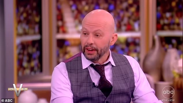 1707809583 997 Jon Cryer reveals a 2012 run in with his Pretty In