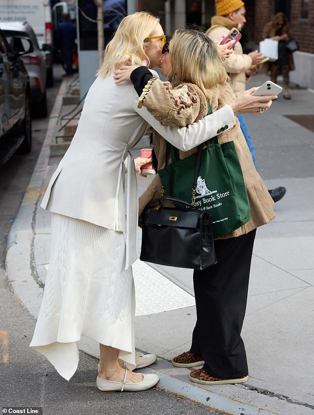 Kelly was seen catching up with an old friend before hitting the Upper East Side boutiques.