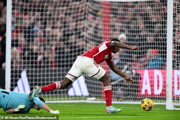Nottingham Forest felt they deserved a penalty when Taiwo Awoniyi was brought down by Martin Dubravka.