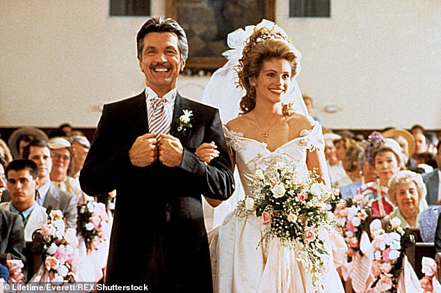 Roberts with co-star Tom Skerritt during their wedding scene