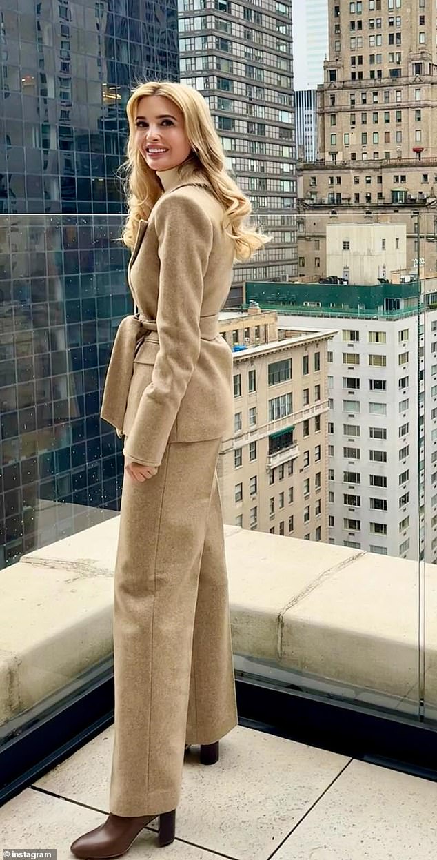 She looked effortlessly chic in a $656 beige pantsuit from Favorite Daughter, which she paired with a white turtleneck and brown heeled boots.
