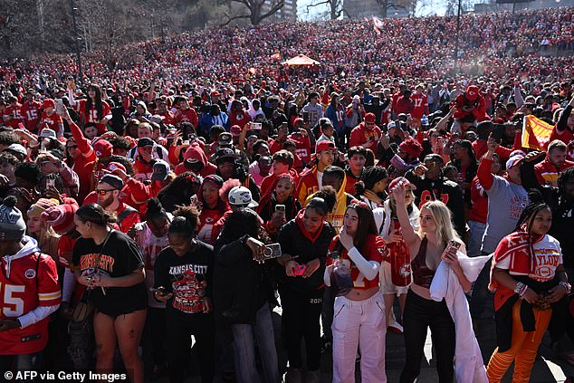 An estimated one million fans will line the streets to welcome the Chiefs home on Wednesday.