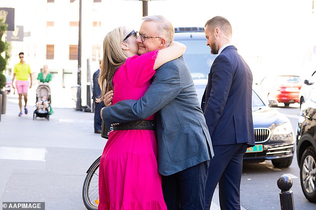 Anthony Albanese says goodbye to Jodie Haydon before leaving for a visit to Ukraine in 2022