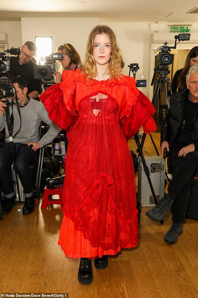 Paris Paloma wore a voluminous red dress