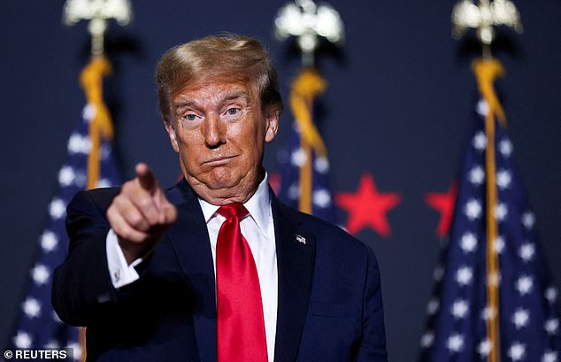 Although the two men are tied in the 10,000-sample survey, the American electorate believes the momentum is with Trump: Only 28 percent believe Biden will win re-election, compared to 38 percent who expect Trump to return to office. white presidency. Home
