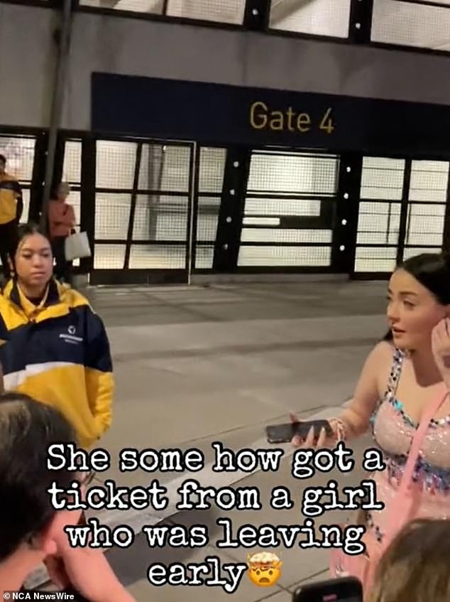 In a video shared on TikTok, one of the thousands of ticketless fans waiting outside the Melbourne Cricket Ground (MCG) managed to get into the concert thanks to the friendly Swiftie.