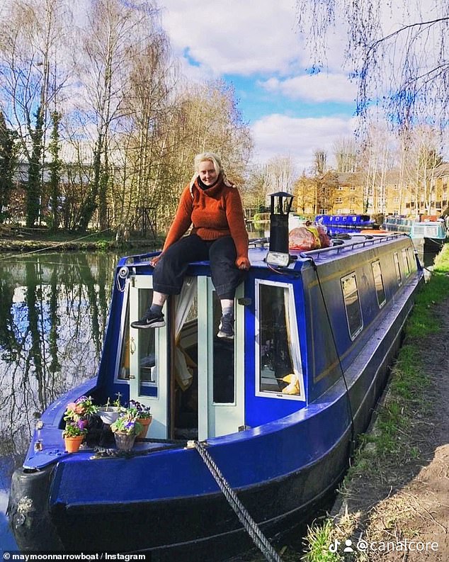 Laura Woodley, 35, from London, moved onto a boat during the COVID-19 lockdown in 2020, after struggling to cope with rising rental costs in the capital.