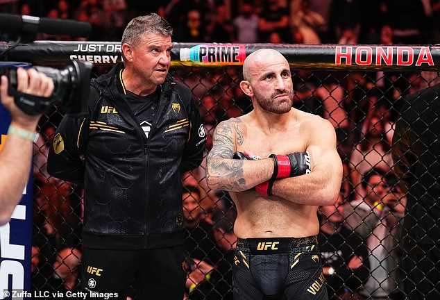 López revealed that Volkanovski asked him what happened after he recovered.