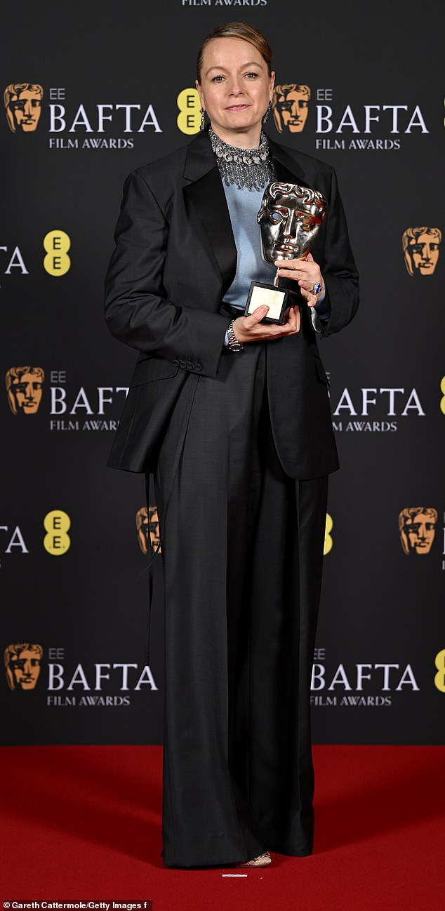 Samantha Morton accepted the British Film Academy's highest honor, the Bafta scholarship, and dedicated it to looked after children at the ceremony.