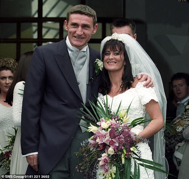 Mowbray married his first wife, Bernadette, in 1994 before she died on New Year's Day 1995.