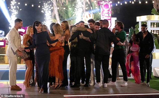 Following Tom and Molly's win, the Love Island All Stars cast took to the stage to congratulate the couple.