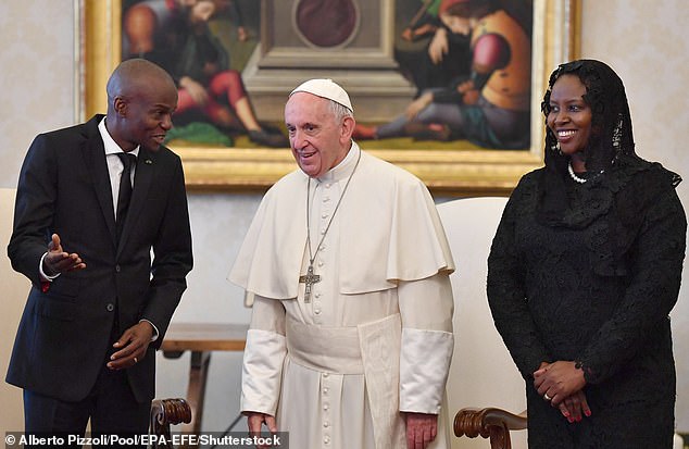 Martine (right) allegedly conspired to take over the presidency from her husband, although no evidence of this claim was presented in the file. She appears in the photo of her with her husband and Pope Francis in January 2018.
