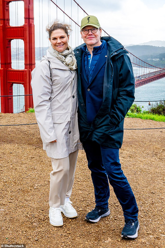 The couple also happily posed for photos next to San Francisco's Golden Gate Bridge after their engagements.