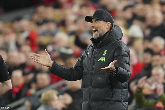 Liverpool manager Jurgen Klopp took out his anger on the fans midway through the first half.
