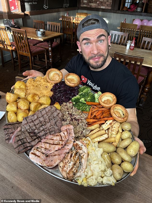The heart-wrenching meal weighed a staggering five kilos and contained a delicious variety of meat, vegetables, potatoes and bread;  the pub offered it free of charge to those who could devour it in an hour.