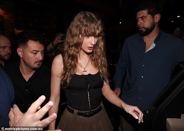 Swifties in Sydney have pointed out that the Style singer was not seen in public in Melbourne outside of her shows, while she has been spotted on numerous occasions in Harbor City. Photographed on Tuesday at Pellegrino 2000 in Sydney.