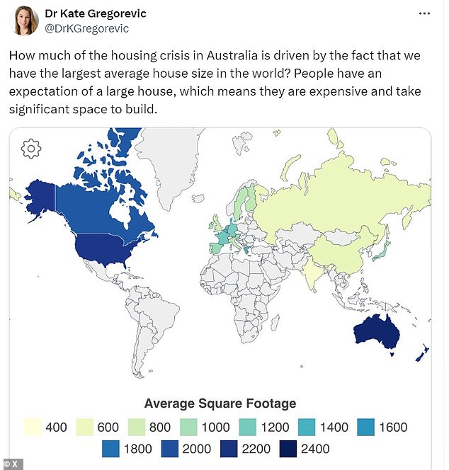 When it comes to average house sizes, a 2020 CommSec study showed the average new home in Australia in the 2019-20 financial year was 235.8 square meters, compared to 233.1 square meters. new average in the United States (a graph in square feet is shown in the photo). measurements tweeted by Kate Gregorevic)