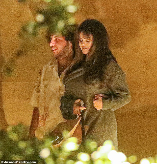 The singer, 31, and the music producer, 35, were seen packing on the PDA after dining at celebrity hotspot Nobu in Malibu.