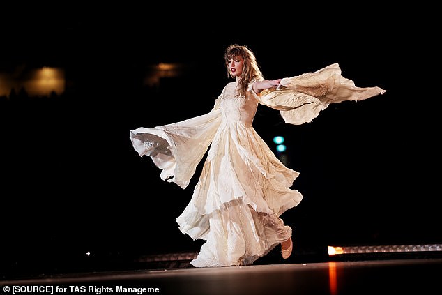 She also wowed the crowd with her flowy white dress that caught the light as she twirled, arms in the air.