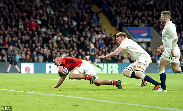 Alex Mann's try for Wales at Twickenham was a good example of the evolution of his approach.