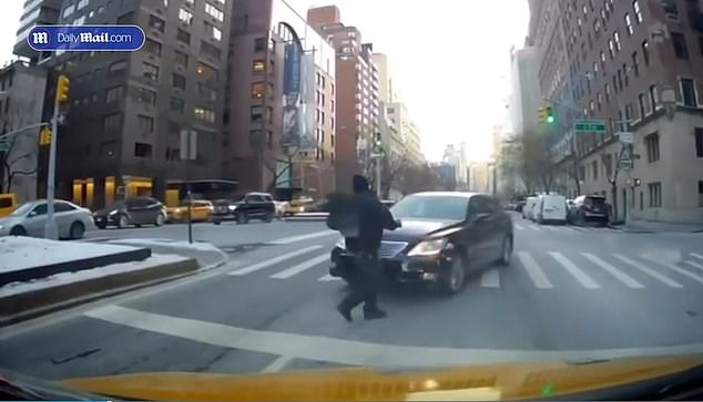 The moment came when NYPD officers were chasing a nearby group of thieves, and Dula attempted to drive on the wrong side of the road.
