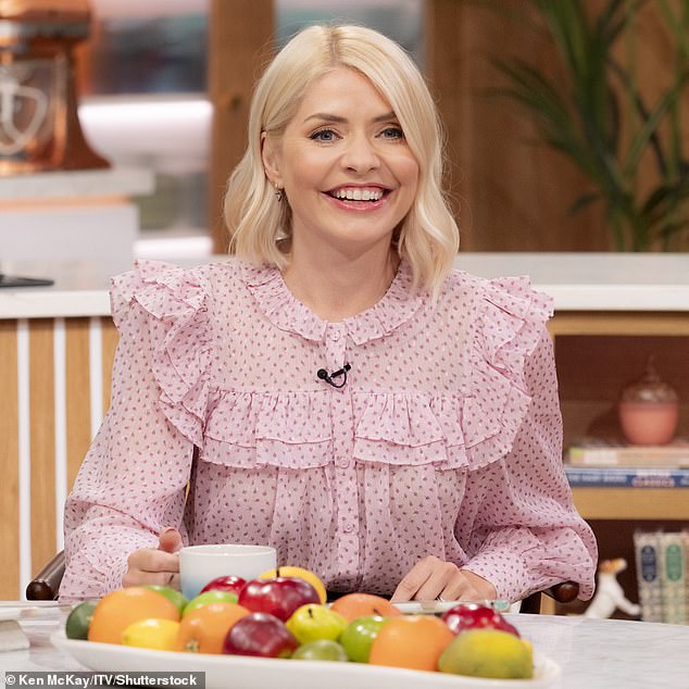 1708820767 27 Sian Welby says Holly Willoughby comparisons are a massive compliment as