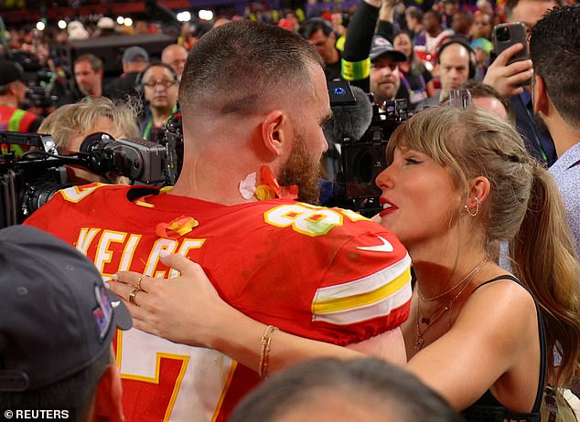 Swift is believed to want her boyfriend to avoid posing for photos with female NFL fans in the future.