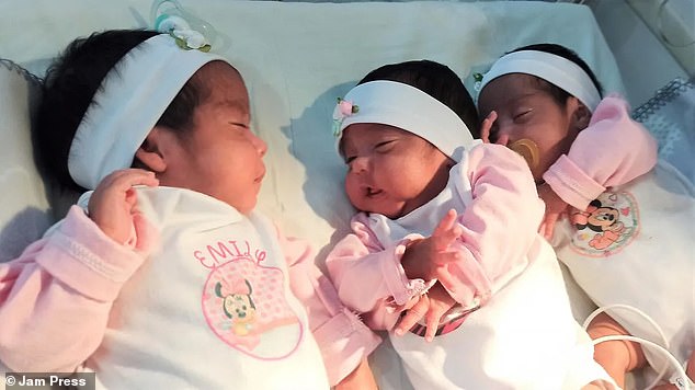 1708991168 493 Mom gives birth to million to one identical TRIPLETS who she conceived