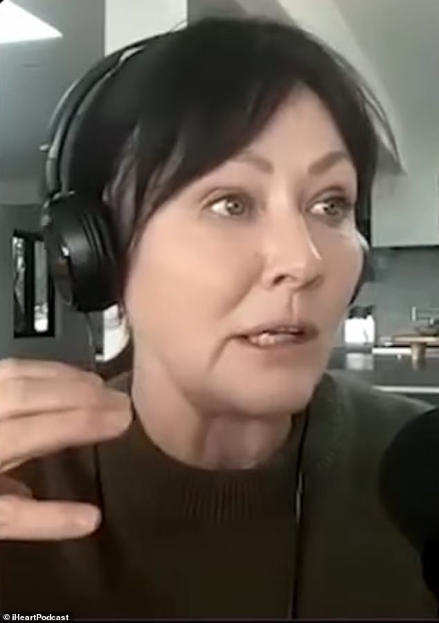 1708998613 958 Shannen Doherty turns beet red talking sex toys after losing