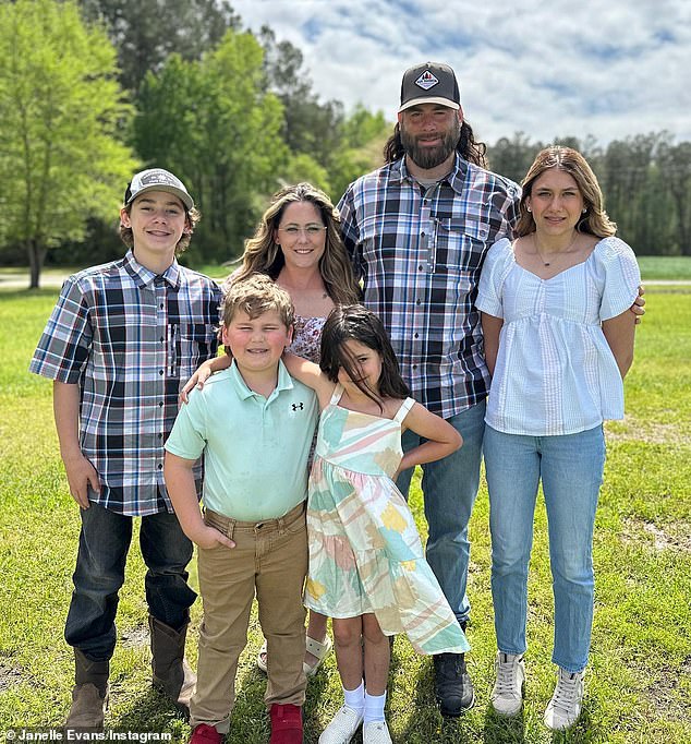 The attempted robbery comes at a rather tumultuous time for Evans and her family, as her husband, David Eason, reportedly plans to file for divorce.