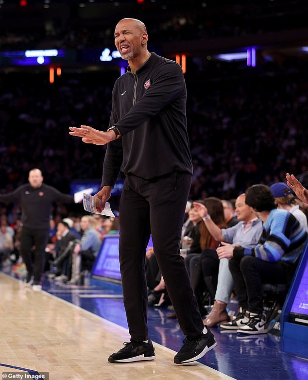 1709010608 8 Detroit Pistons coach Monty Williams STORMS OUT of his postgame
