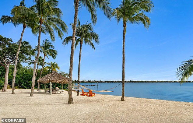 Pumpkin Key also has a white sand beach to relax on.