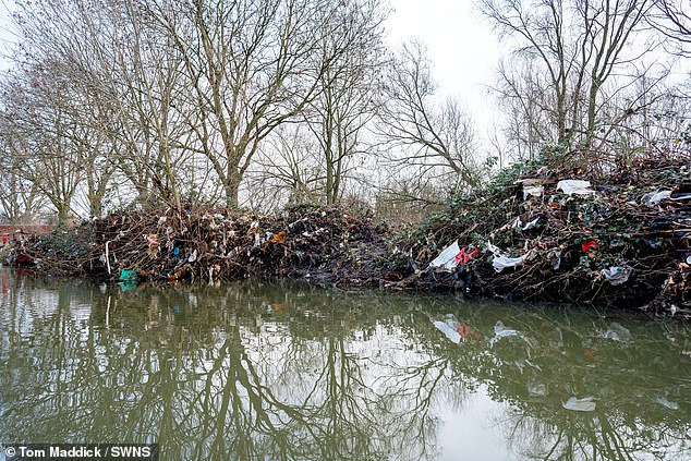 This image shows rubbish strewn across the River Soar, Leicester, following the January floods. The Rivers Trust notes that no English waterways score good or high in terms of overall health