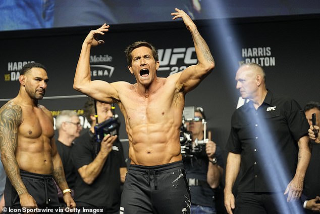Gyllenhaal filmed part of the film in front of a live UFC audience at a press conference.